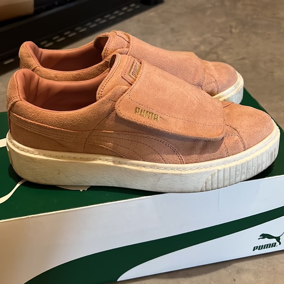 ✨PUMA✨ Women Sneakers - Pink - Picture 3 of 14